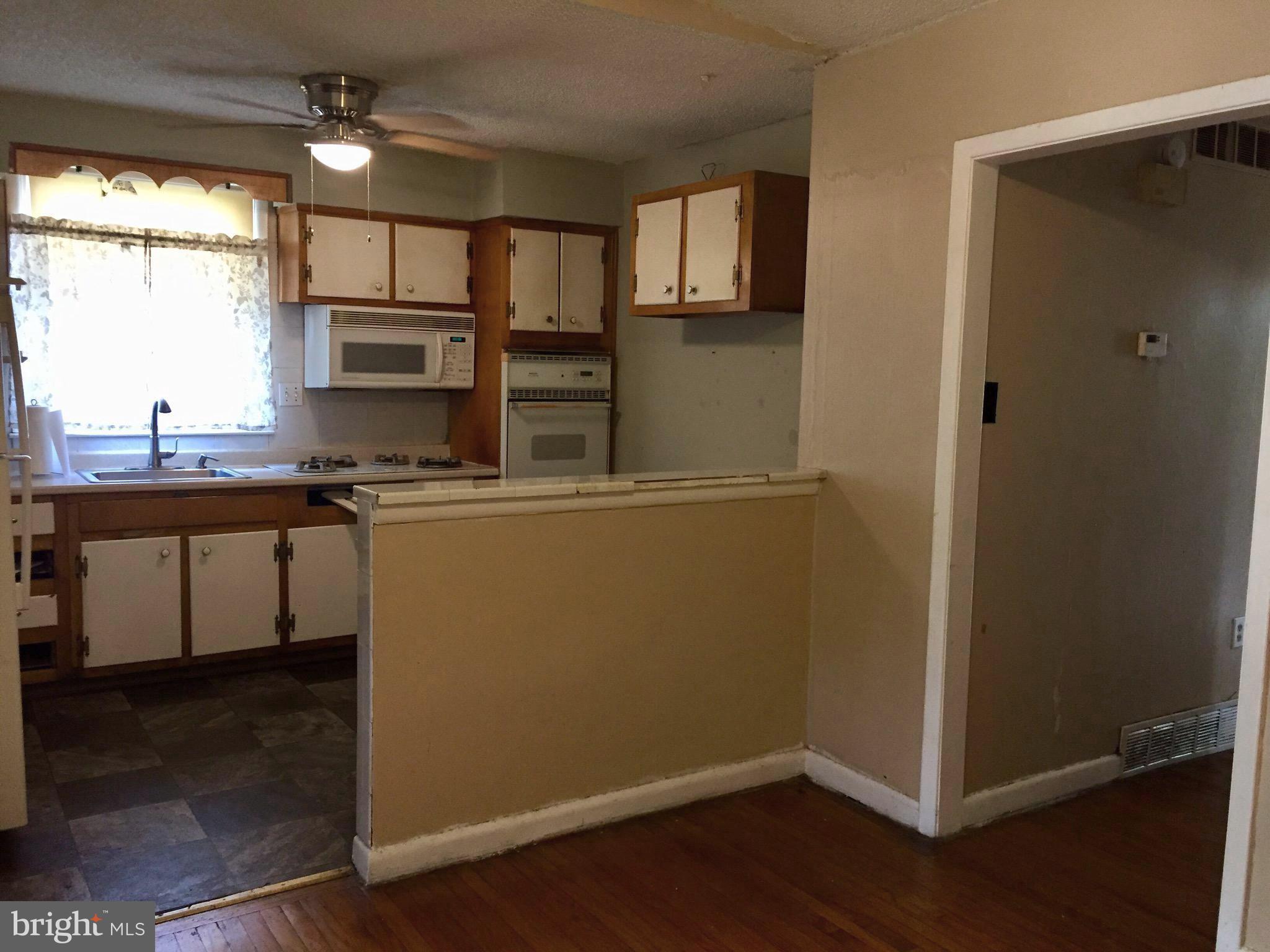 583 Wanamaker Road Jenkintown, PA 19046 - Photo 13 of 46 Kitchen