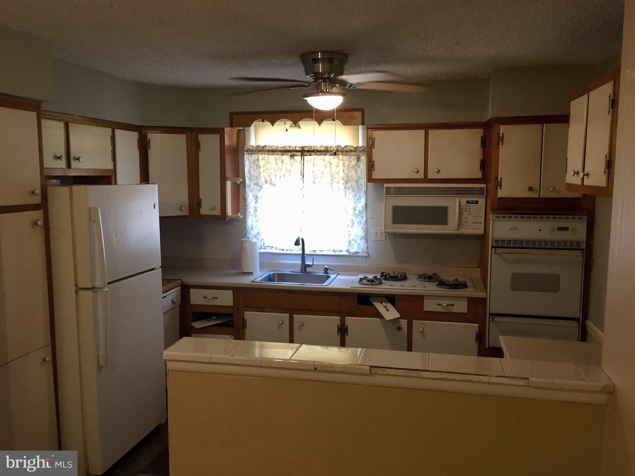 583 Wanamaker Road Jenkintown, PA 19046 - Photo 14 of 46 Kitchen