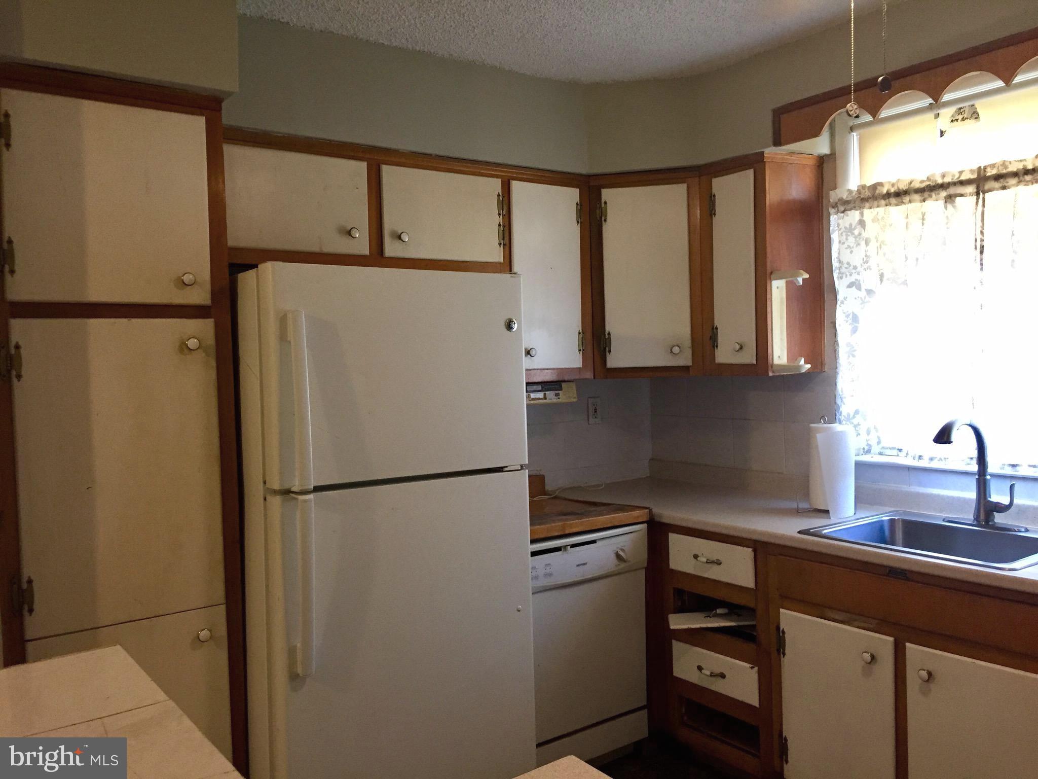 583 Wanamaker Road Jenkintown, PA 19046 - Photo 16 of 46 Kitchen