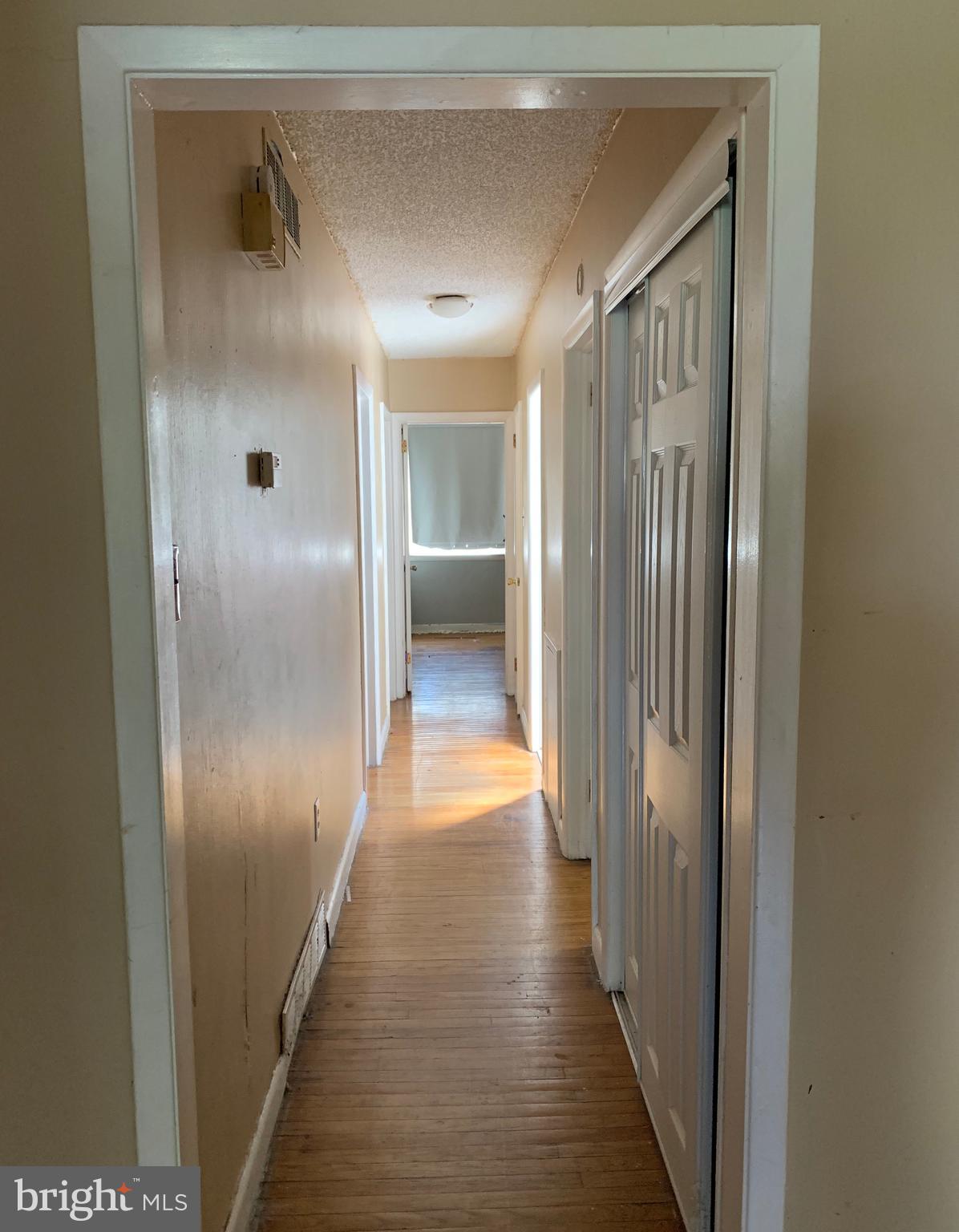 583 Wanamaker Road Jenkintown, PA 19046 - Photo 18 of 46 Hallway