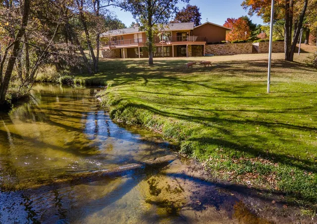 $774,000 | N2068 State Road 22, Wautoma, WI 54982