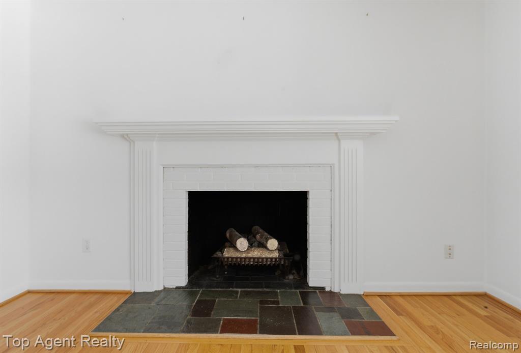 32306 Baintree Road Farmington Hills, MI 48334 - Photo 8 of 42