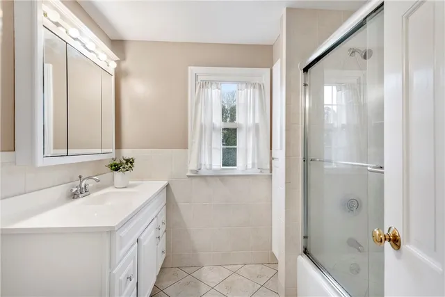 $879,000 | 215 Harris Avenue, Portsmouth, RI 02871