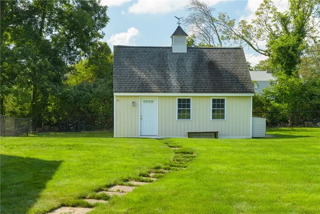 $879,000 | 215 Harris Avenue, Portsmouth, RI 02871