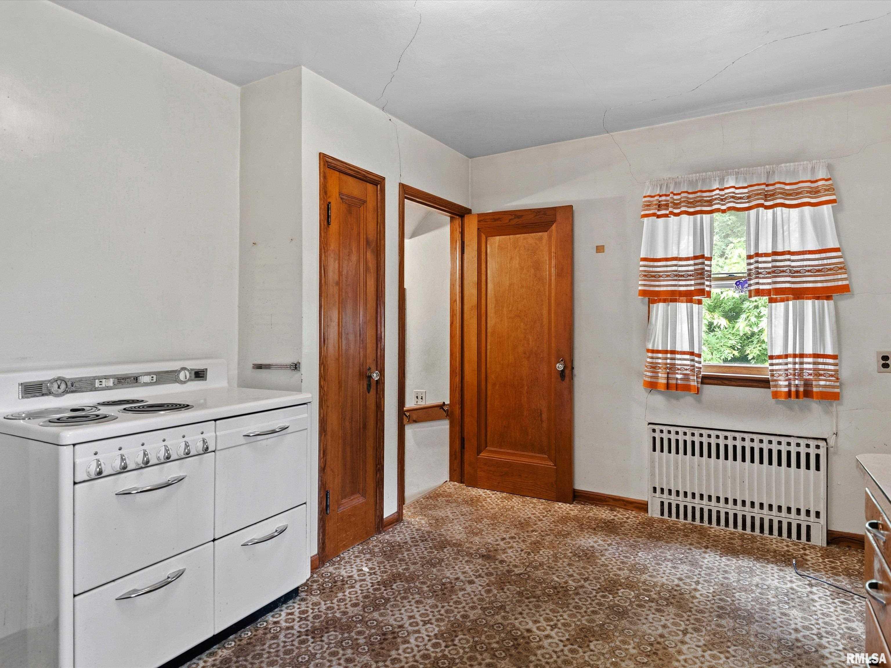 609 Wood Avenue Springfield, IL 62702 - Photo 12 of 30