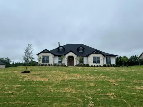 $672,965 | 411 Indian Crk Road, Van Alstyne, TX 75495