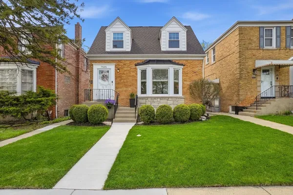 $675,000 | 7555 West Isham Street, Chicago, IL 60631