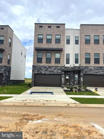 a swimming pool with the view of buildings