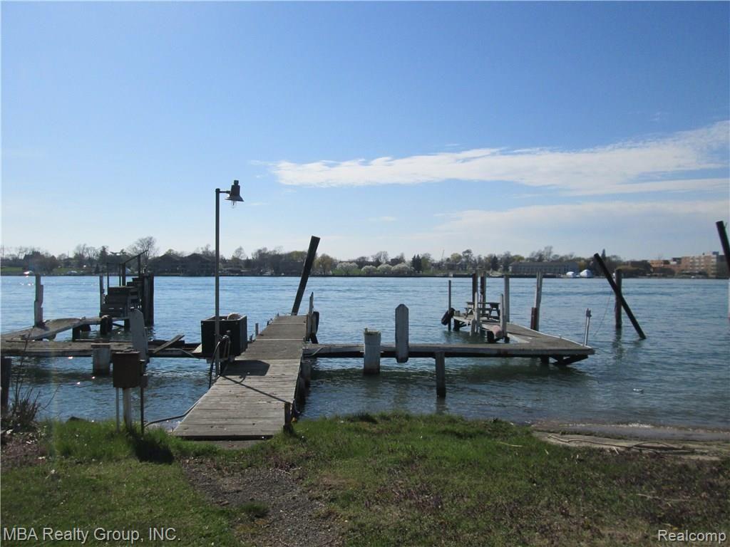 22271 West River Road Grosse Ile, MI 48138 - Photo 6 of 41
