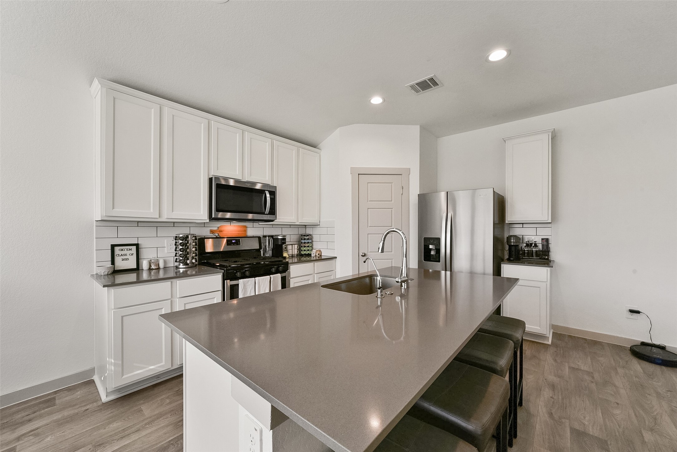7834 Golden Rubia Lane Rosharon, TX 77583 - Photo 9 of 28