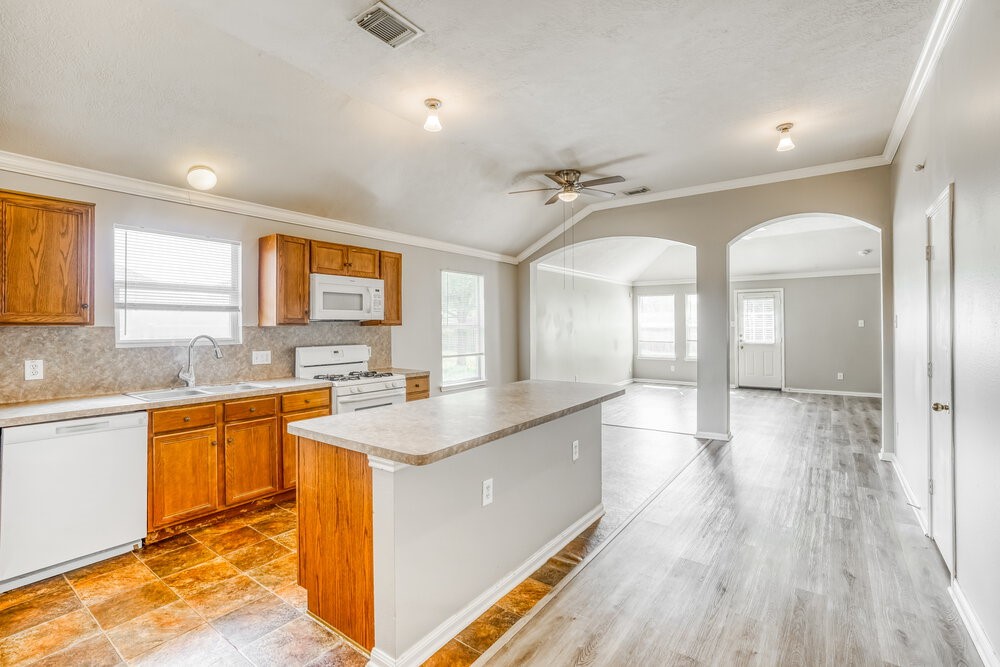 5811 Ridgebluff Lane Katy, TX 77449 - Photo 6 of 16