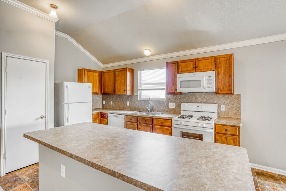5811 Ridgebluff Lane Katy, TX 77449 - Photo 7 of 16