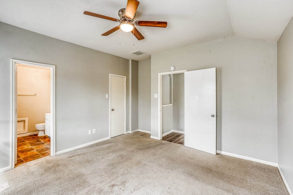 5811 Ridgebluff Lane Katy, TX 77449 - Photo 9 of 16
