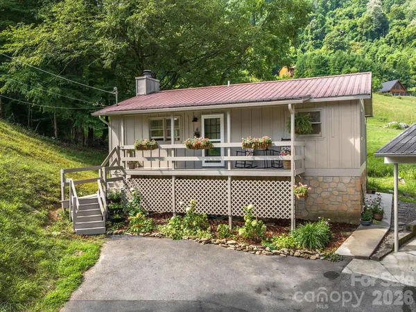 $285,000 | 54 Brookside Lane, Maggie Valley, NC 28751