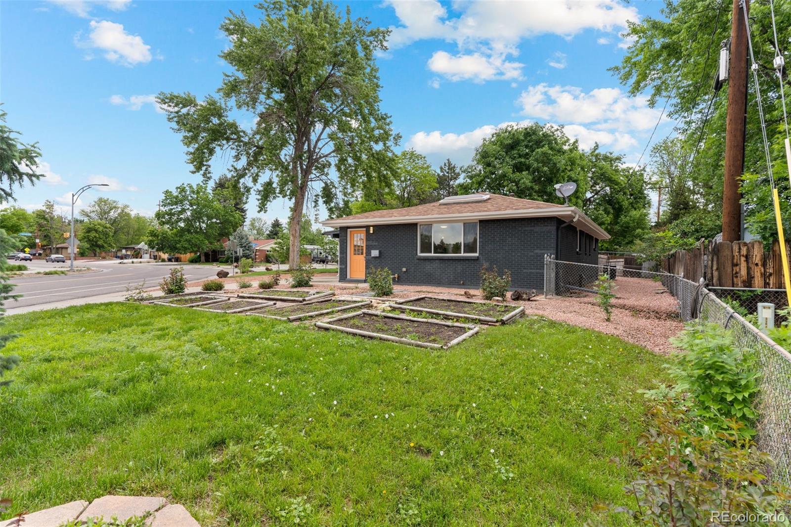 9055 Brooks Drive Arvada, CO 80004 - Photo 4 of 24