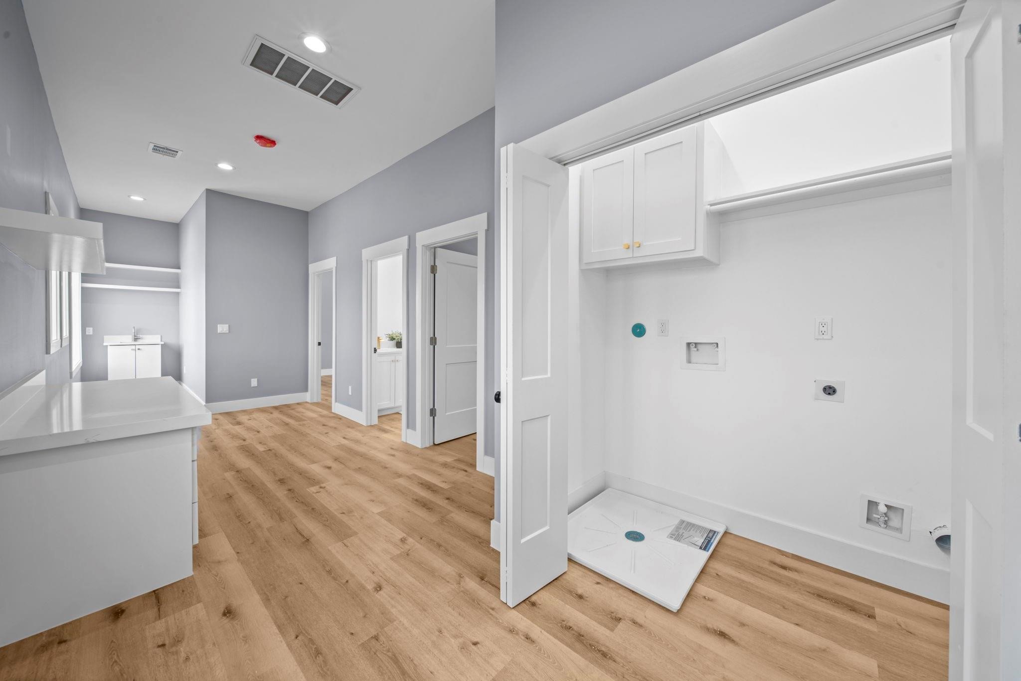 601 Cottage Street Houston, TX 77009 - Photo 27 of 48 Utility room located on 2nd floor.