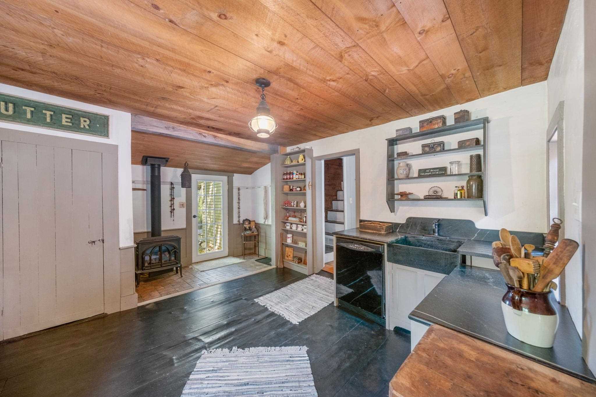 403 White Oak Road Barnstead, NH 03225 - Photo 8 of 37