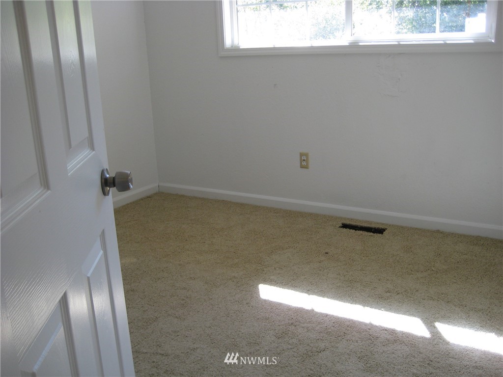 2340 Carpenter Road Southeast Lacey, WA 98503 - Photo 11 of 12 Gallery Image 11
