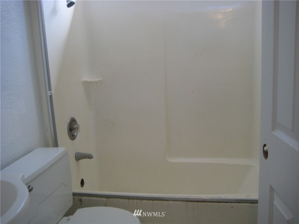 2340 Carpenter Road Southeast Lacey, WA 98503 - Photo 10 of 12 Gallery Image 10