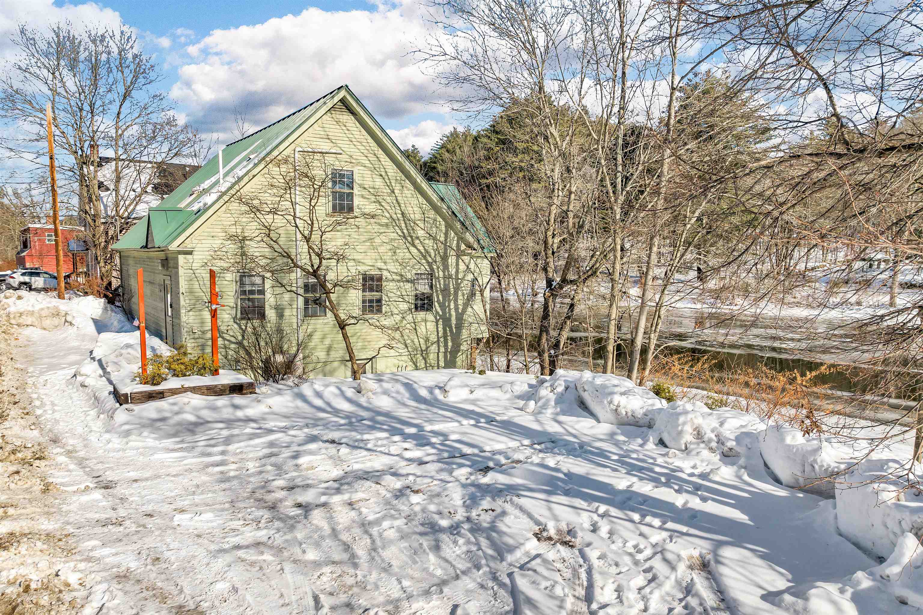 30 Riverside Drive Ashland, NH 03217 - Photo 2 of 38