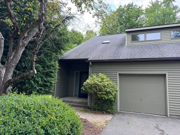 $449,000 | 304 Fairway Village, Unit 304, Leeds, MA 01053