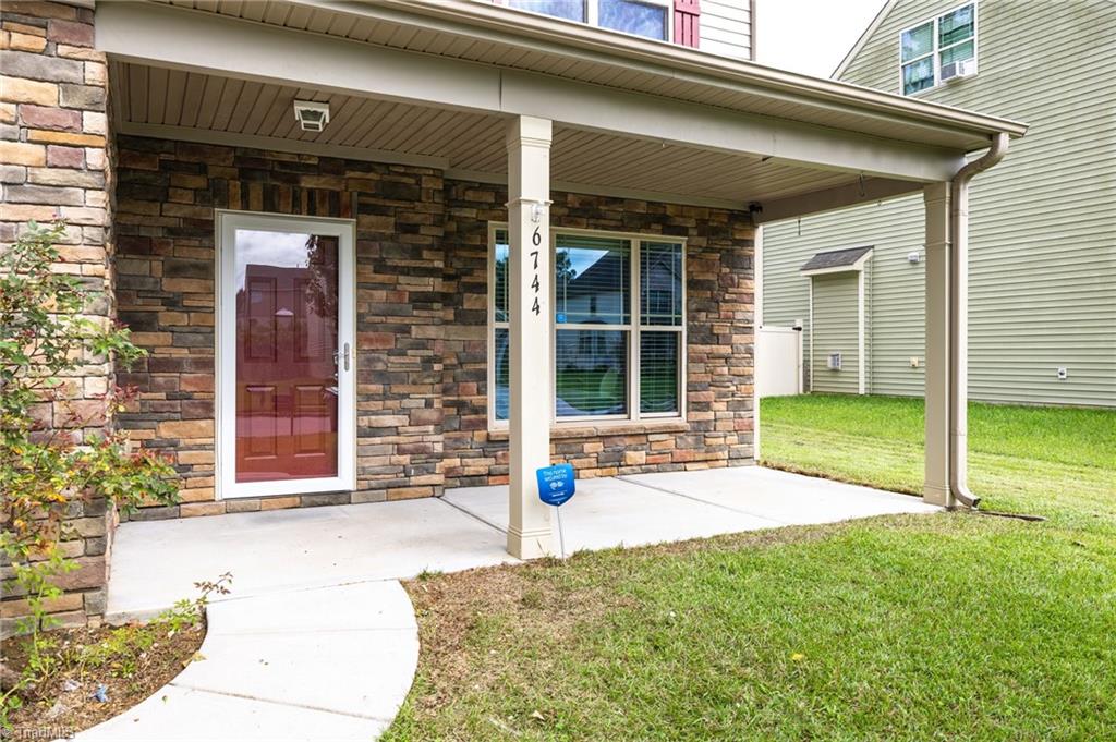 6744 Planters Drive High Point, NC 27265 - Photo 3 of 40 Gallery Image 3