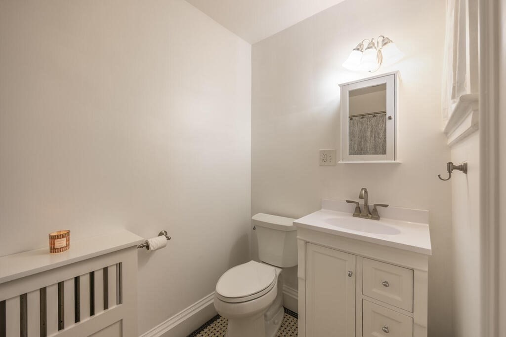 35 Locust Street, Unit 4 Danvers, MA 01923 - Photo 18 of 28