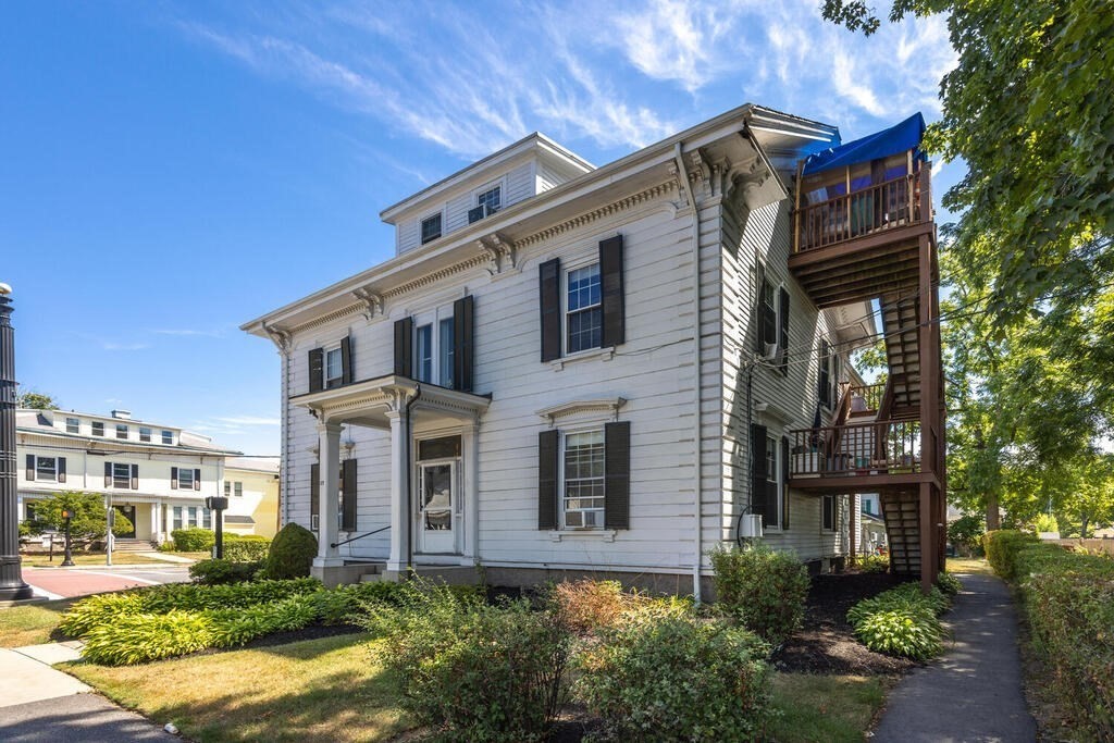 35 Locust Street, Unit 4 Danvers, MA 01923 - Photo 21 of 28