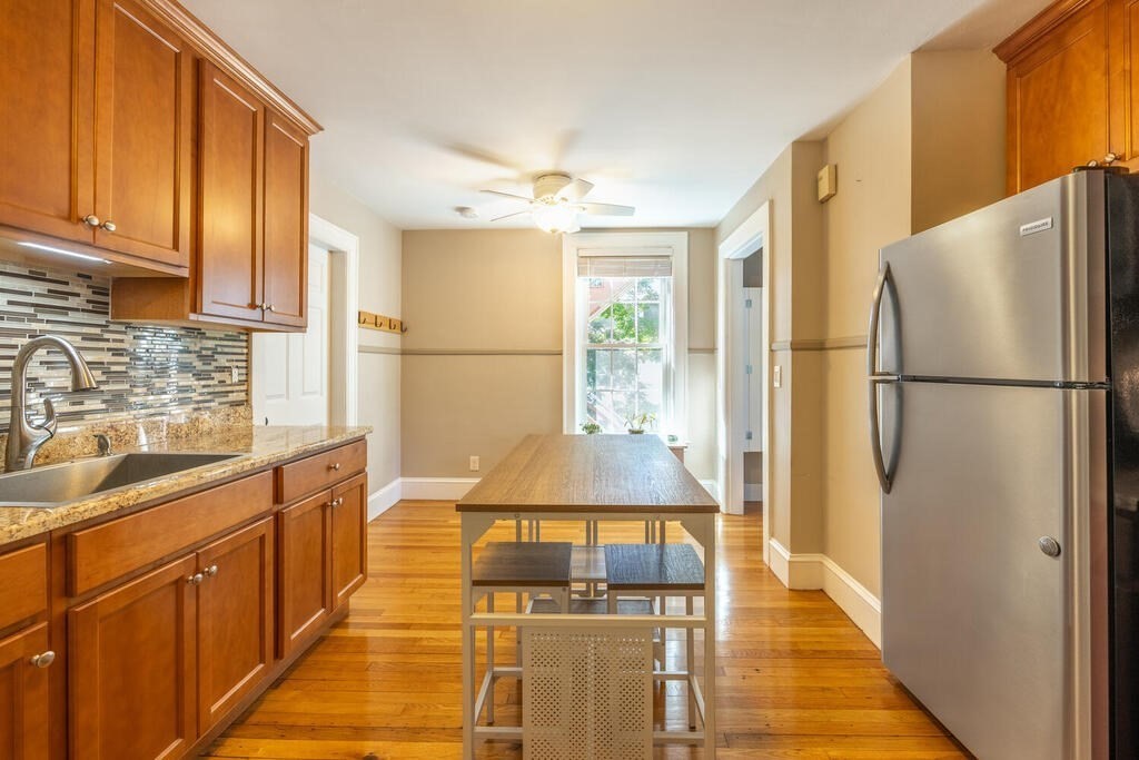 35 Locust Street, Unit 4 Danvers, MA 01923 - Photo 3 of 28