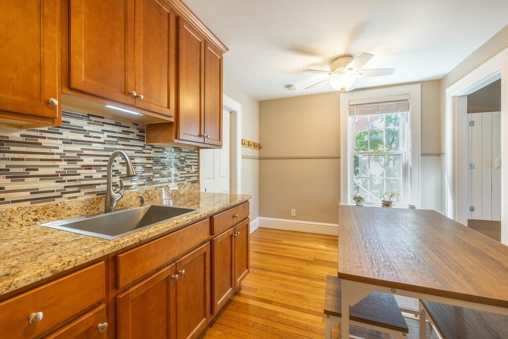 35 Locust Street, Unit 4 Danvers, MA 01923 - Photo 4 of 28