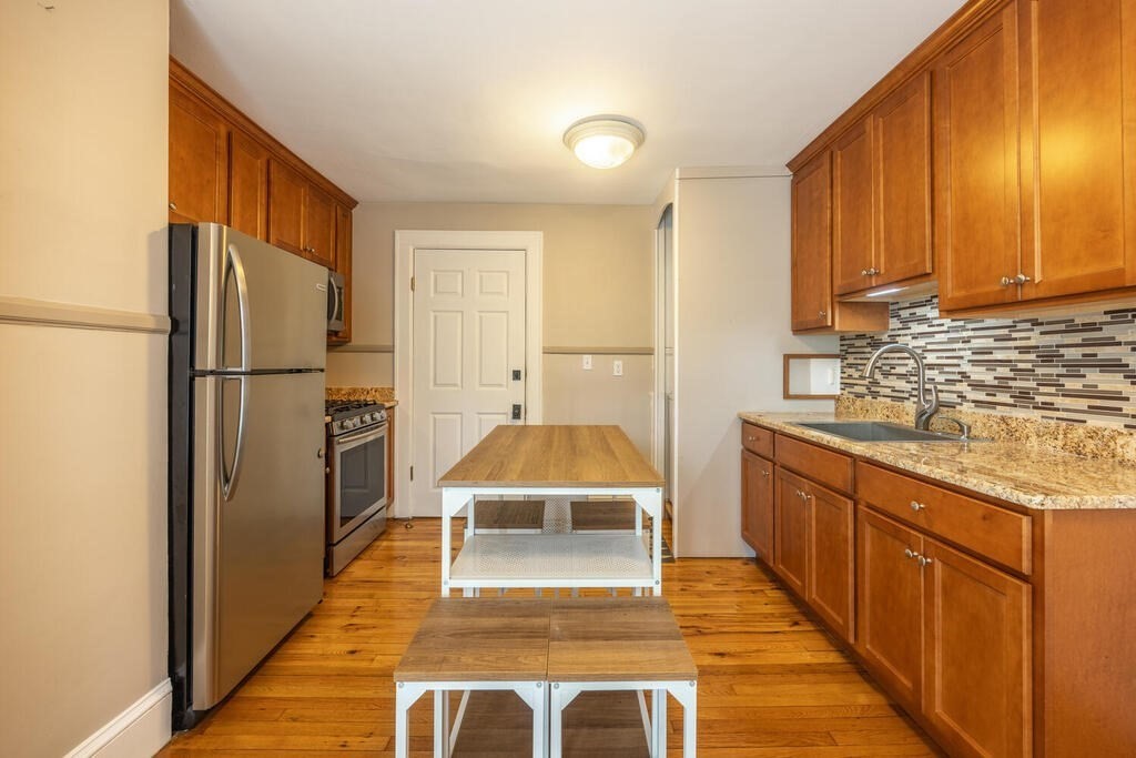 35 Locust Street, Unit 4 Danvers, MA 01923 - Photo 7 of 28