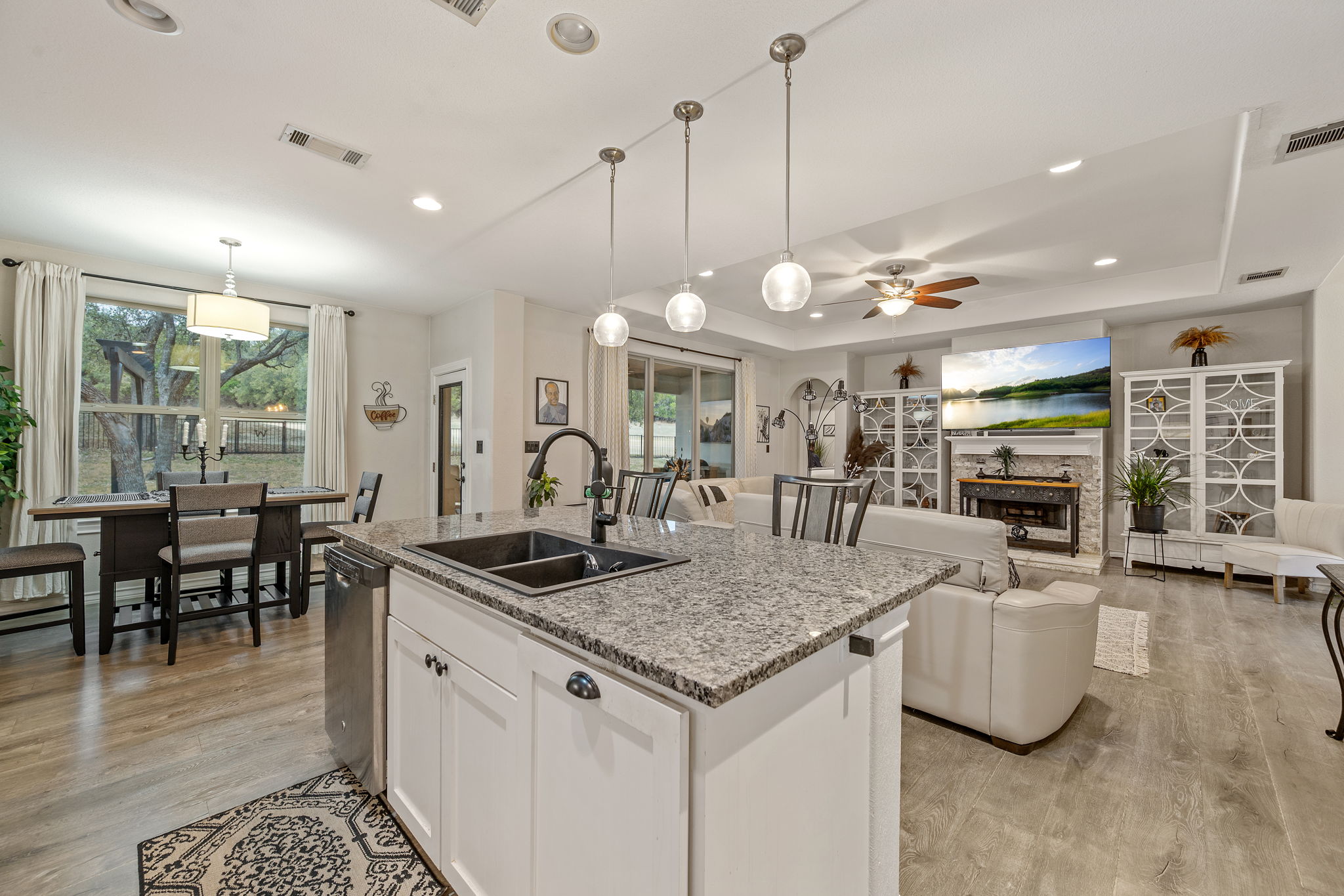 416 Venture Boulevard South Point Venture, TX 78645 - Photo 9 of 31