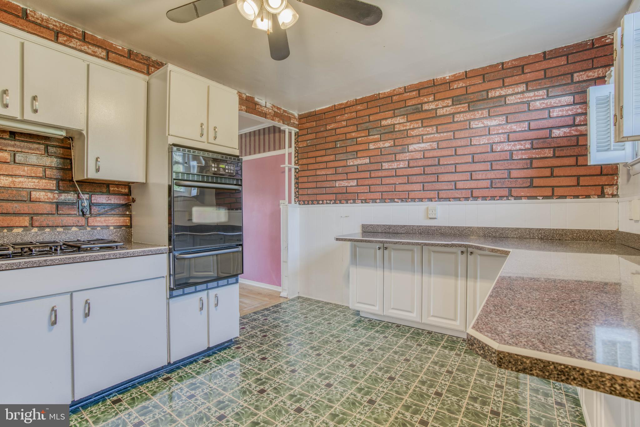 4807 Strathdale Road Baltimore, MD 21206 - Photo 16 of 37