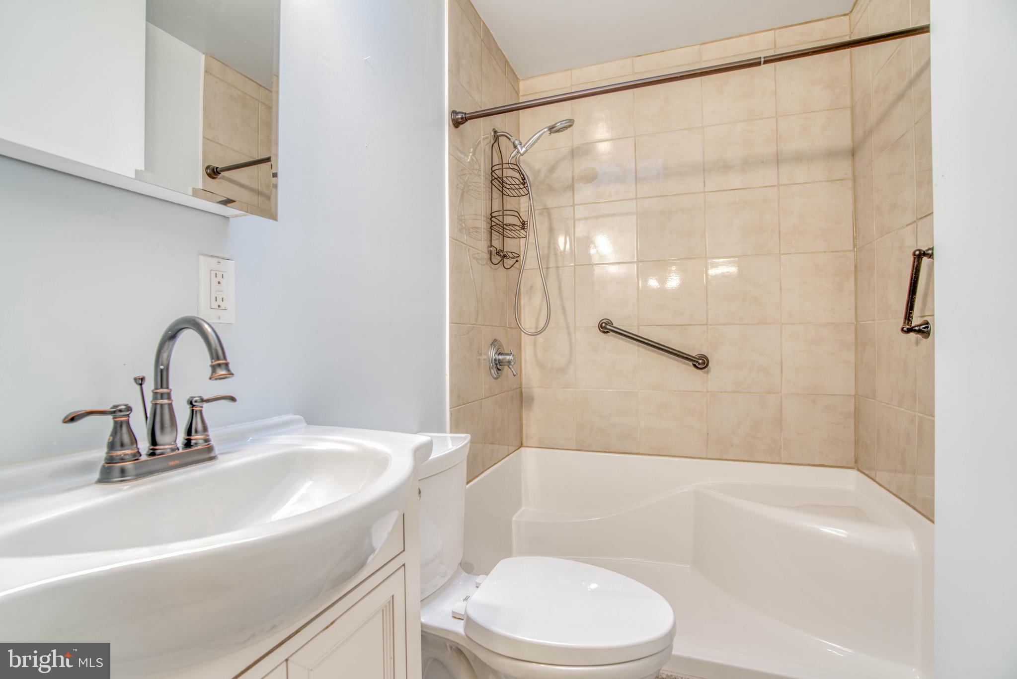 4807 Strathdale Road Baltimore, MD 21206 - Photo 22 of 37