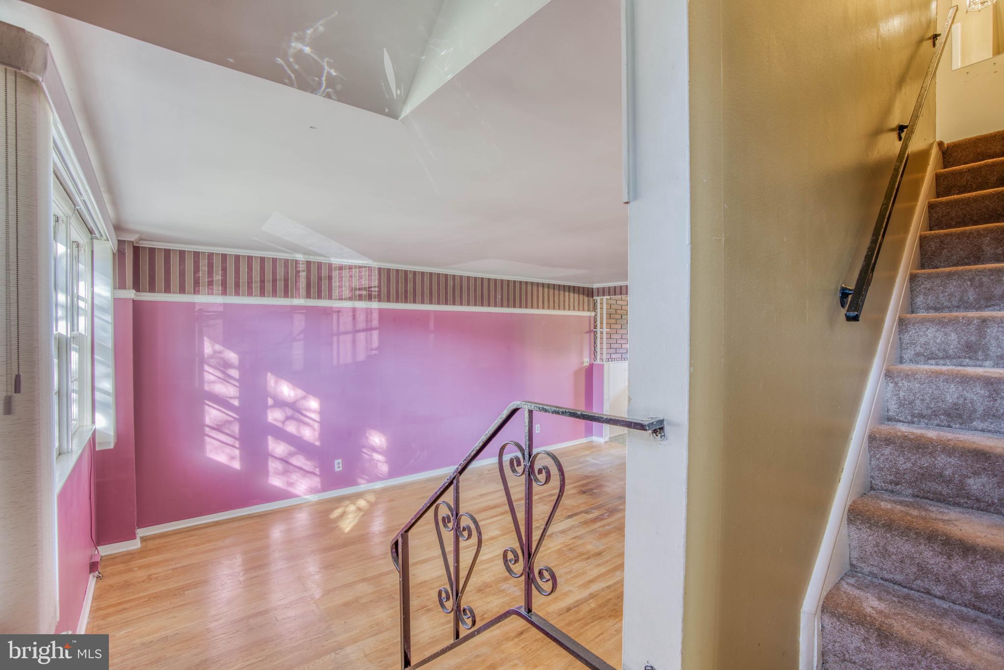 4807 Strathdale Road Baltimore, MD 21206 - Photo 4 of 37