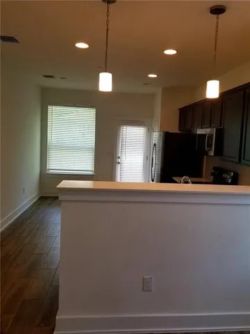 $2,295 | 1614 Roseburg Drive, Austin, TX 78754