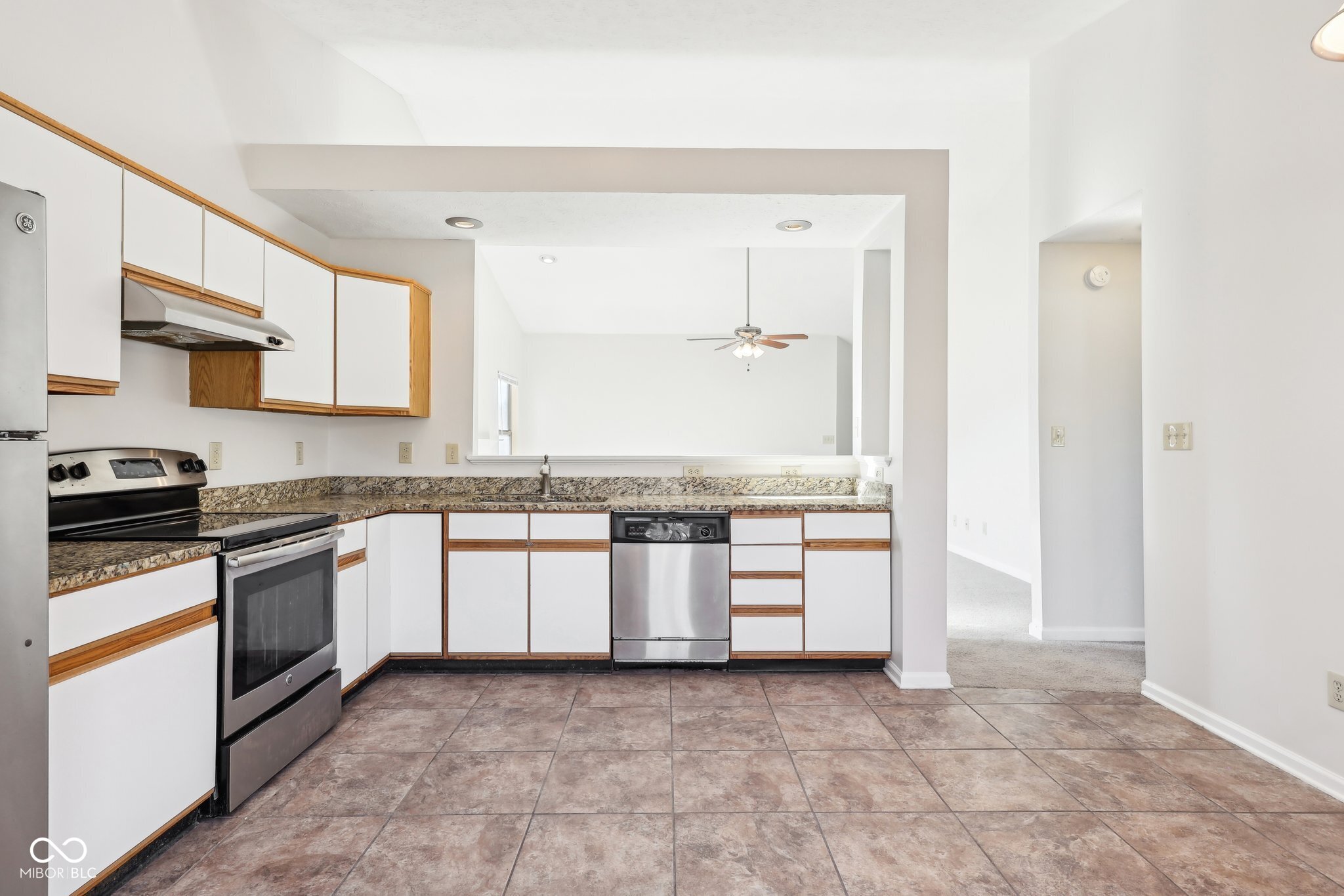 4002 Colchester Drive Indianapolis, IN 46268 - Photo 13 of 31