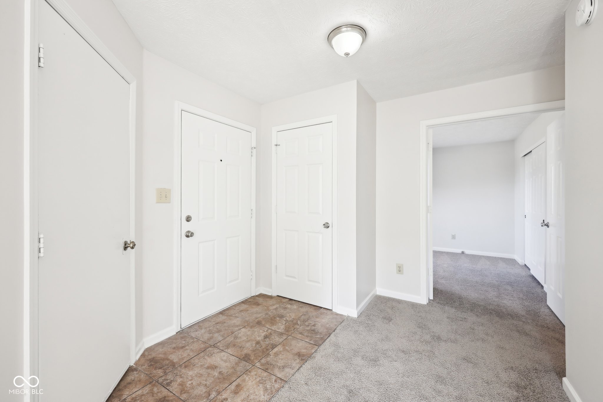 4002 Colchester Drive Indianapolis, IN 46268 - Photo 16 of 31