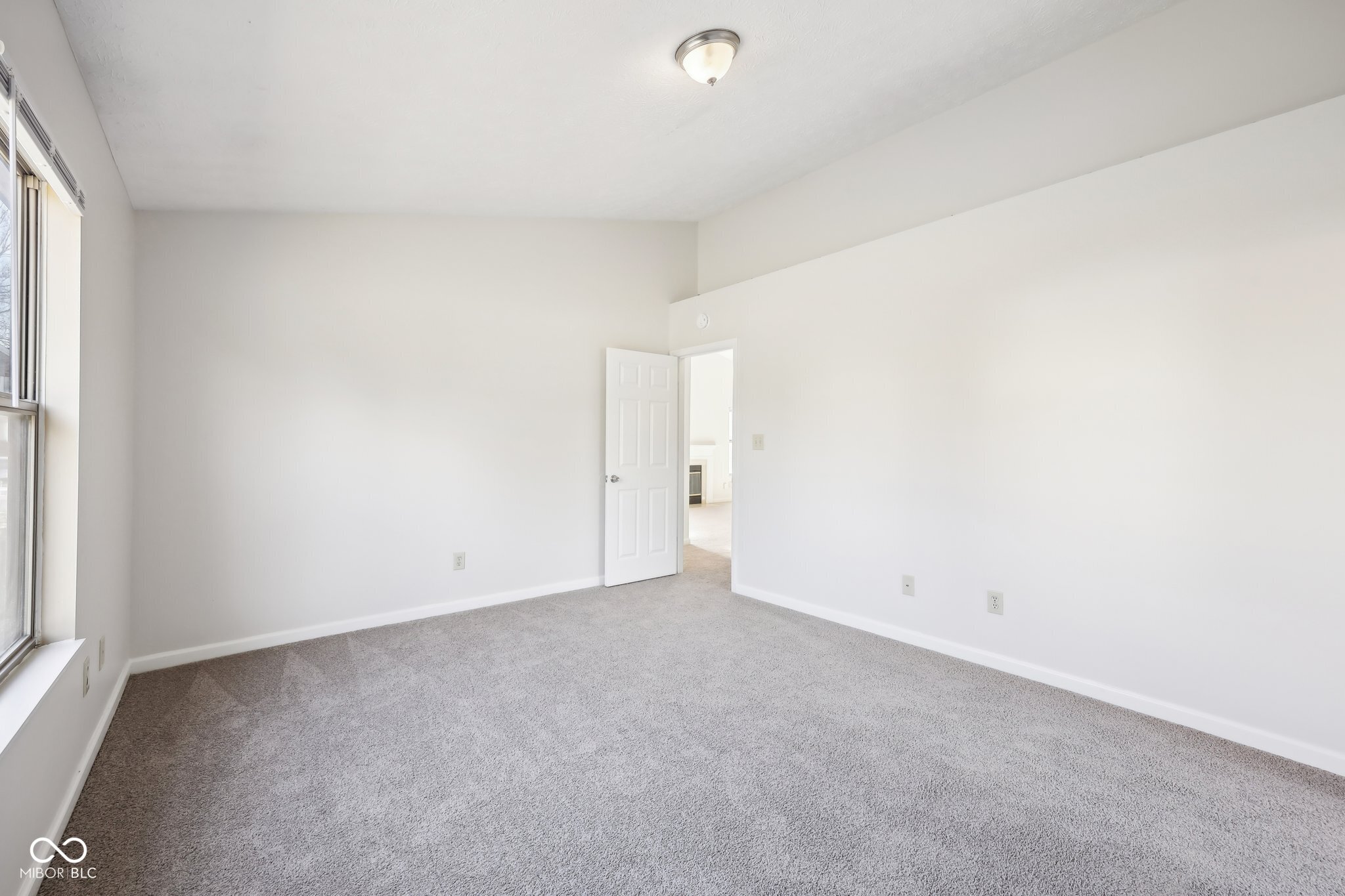 4002 Colchester Drive Indianapolis, IN 46268 - Photo 22 of 31