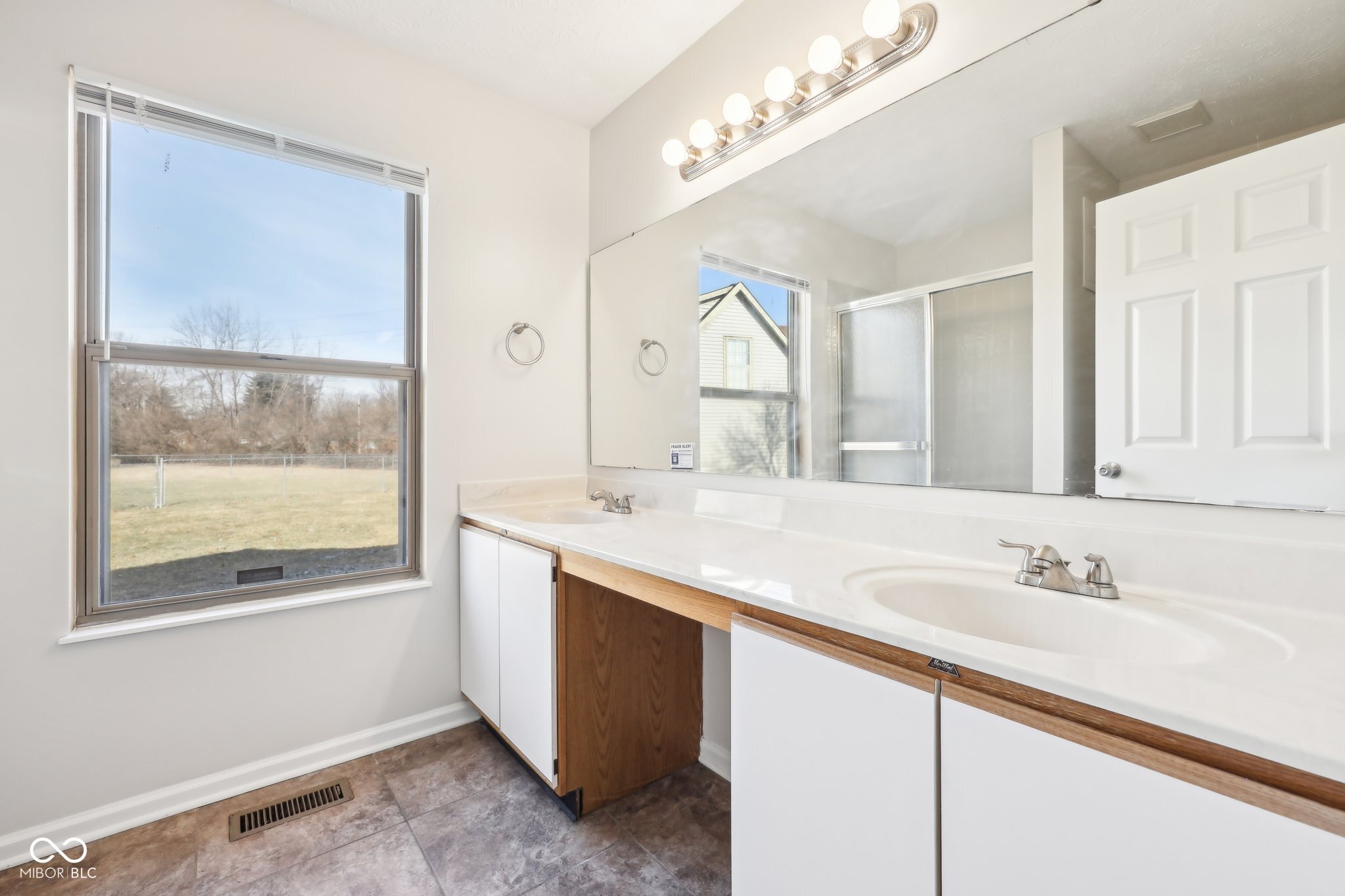 4002 Colchester Drive Indianapolis, IN 46268 - Photo 24 of 31