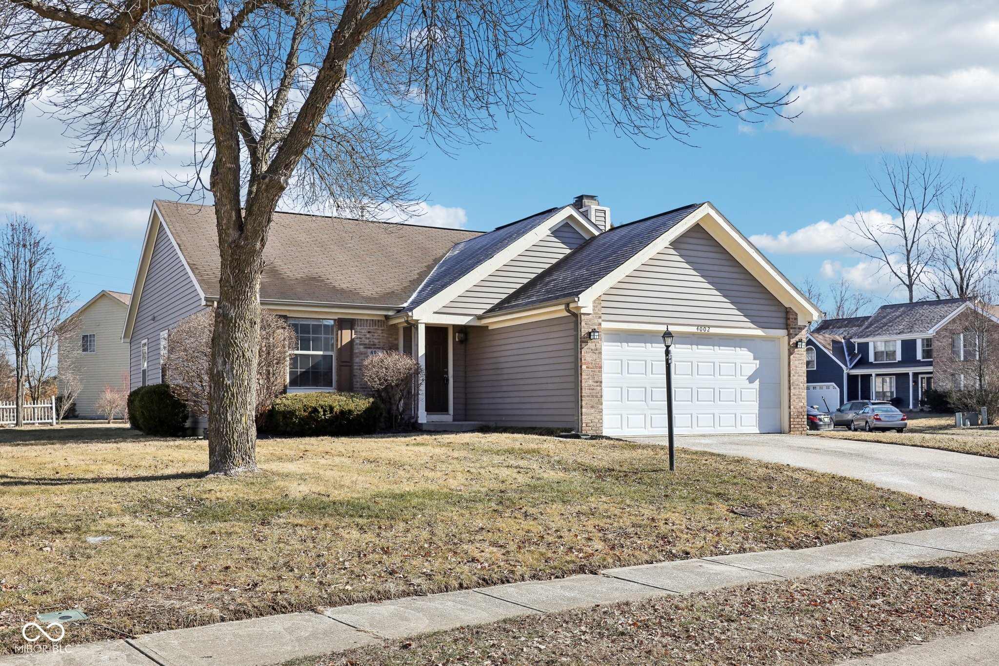 4002 Colchester Drive Indianapolis, IN 46268 - Photo 4 of 31