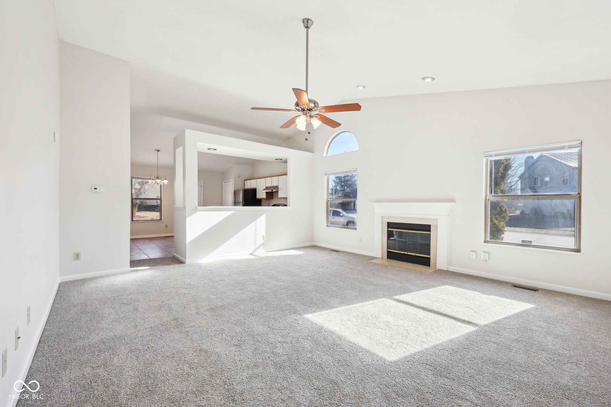 4002 Colchester Drive Indianapolis, IN 46268 - Photo 6 of 31