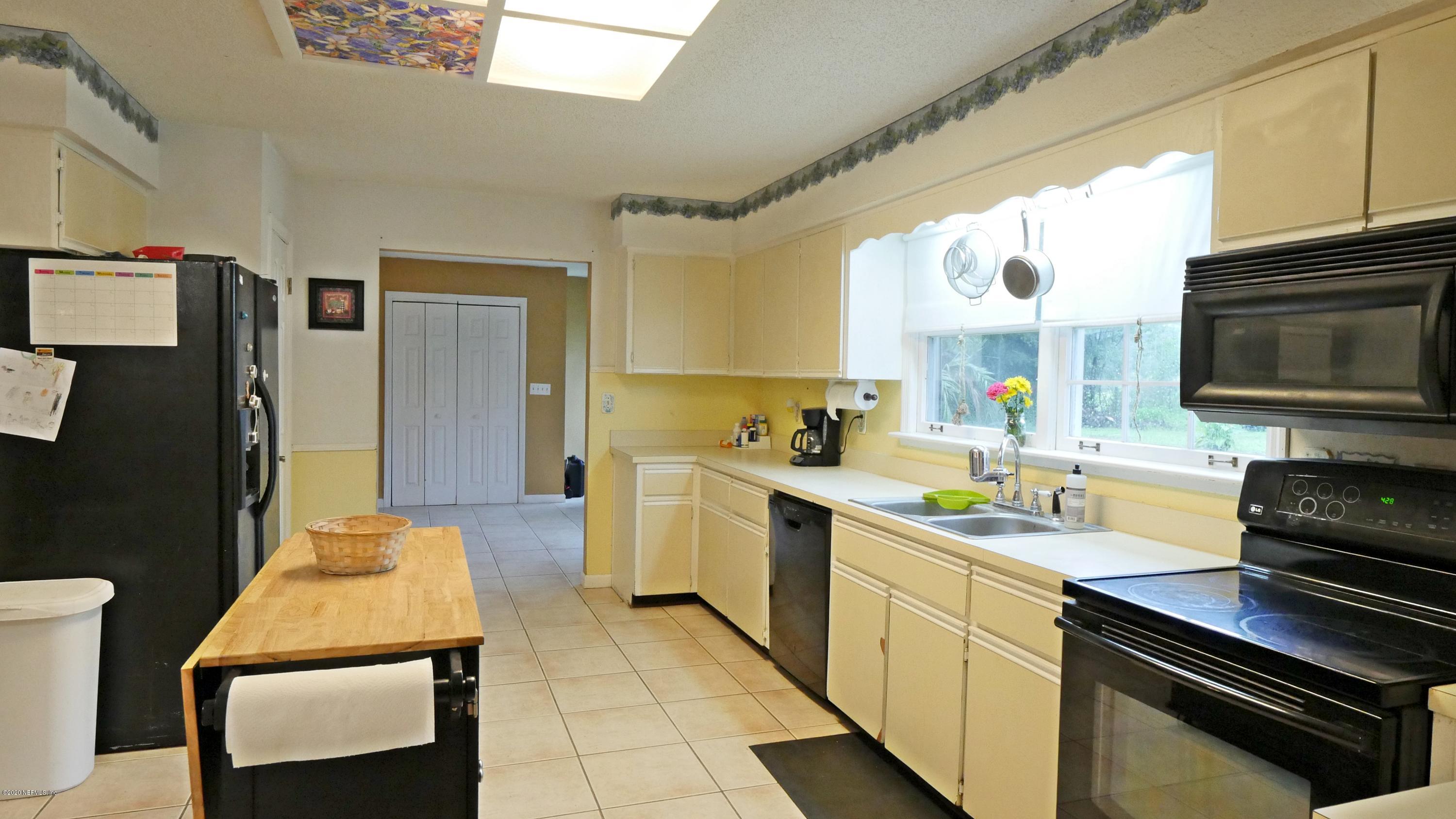 85237 Angie Road Yulee, FL 32097 - Photo 11 of 39 Kitchen
