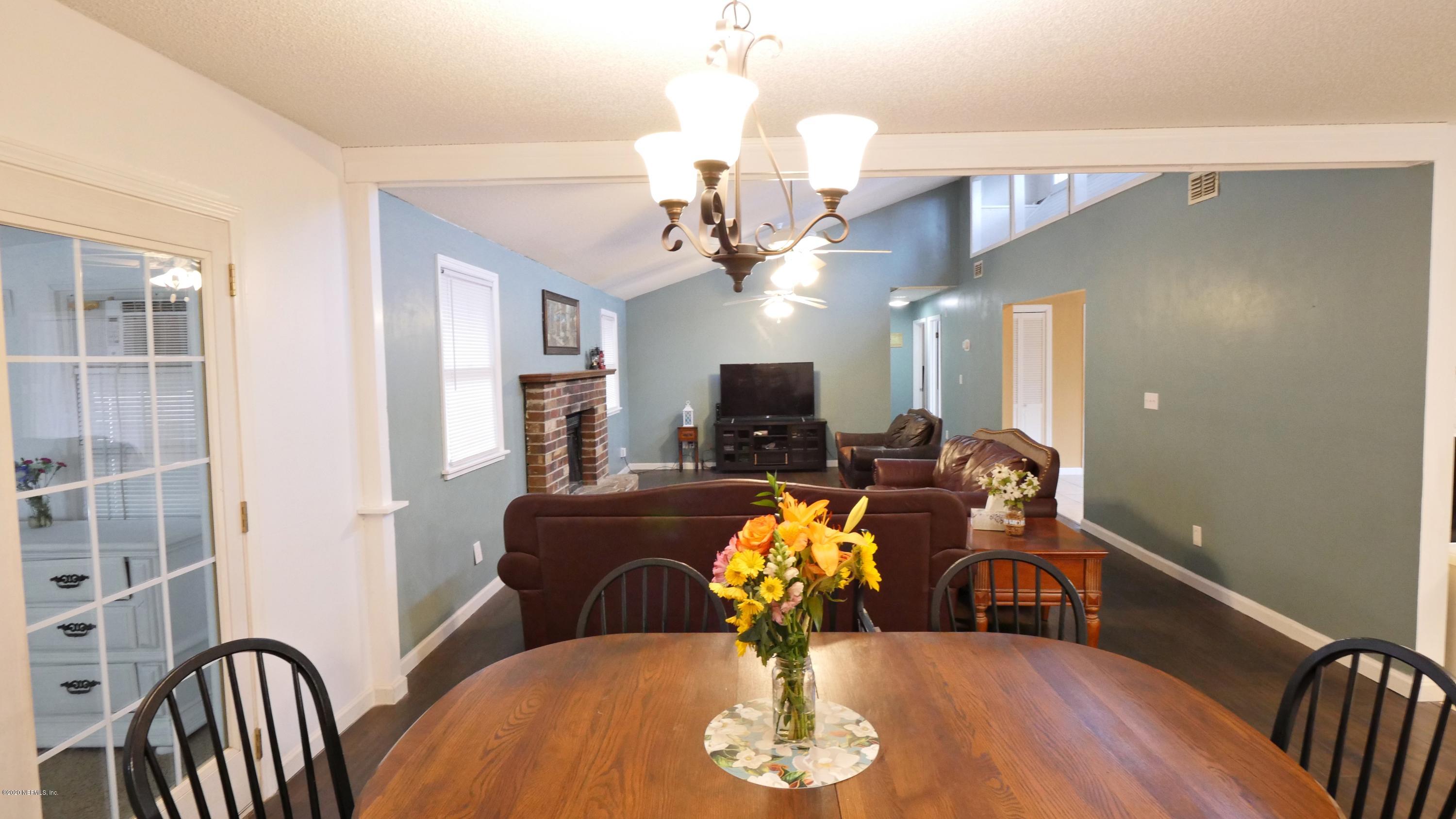 85237 Angie Road Yulee, FL 32097 - Photo 17 of 39 Dining Room to Living Room
