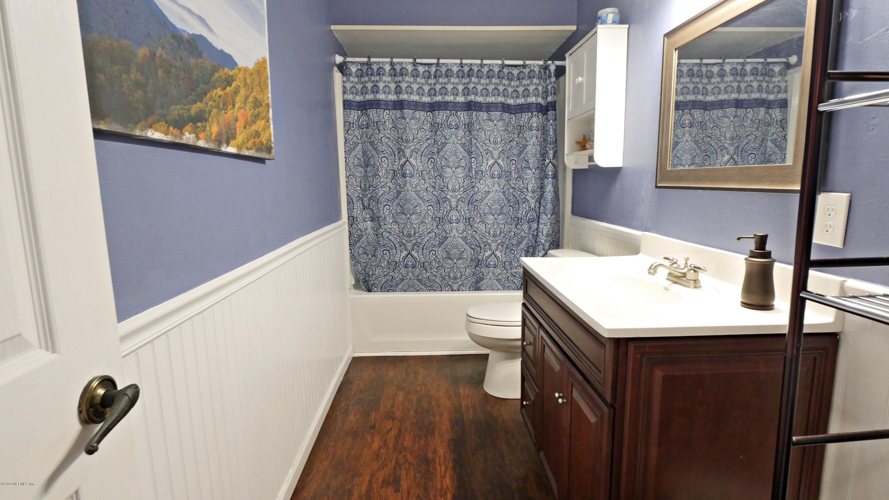 85237 Angie Road Yulee, FL 32097 - Photo 20 of 39 Guest Bathroom