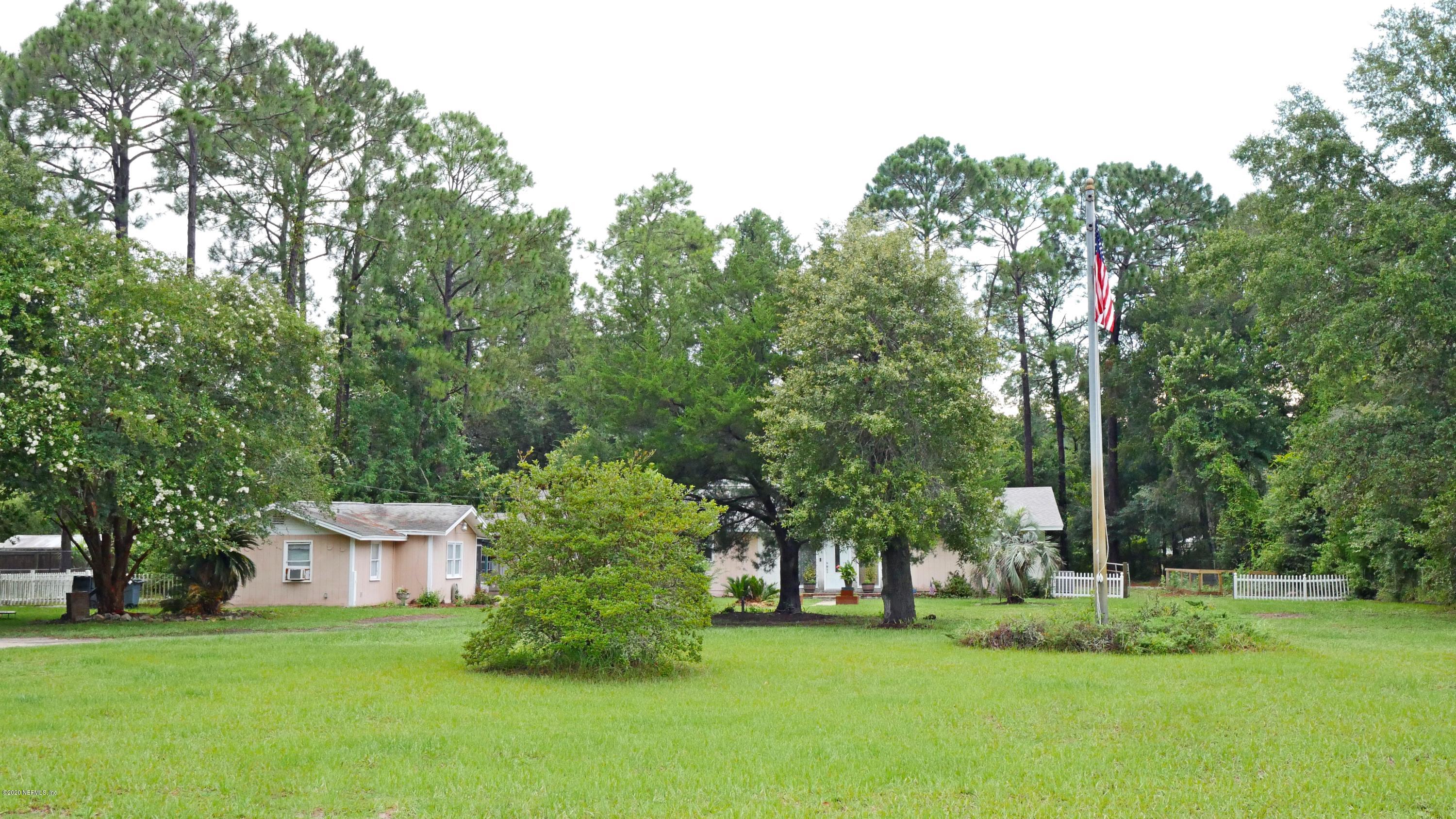 85237 Angie Road Yulee, FL 32097 - Photo 7 of 39 Front yard from road