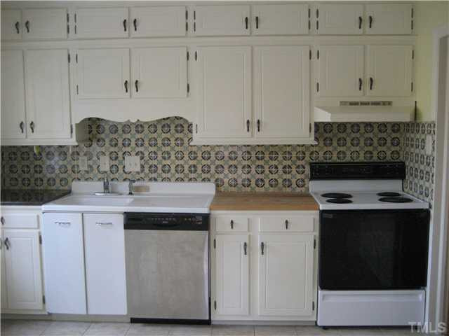 609 Transylvania Avenue Raleigh, NC 27609 - Photo 6 of 8 Kitchen