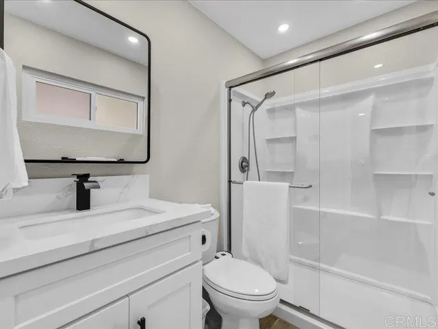 $915,000 | 15718 Aqueduct Lane, Chino Hills, CA 91709