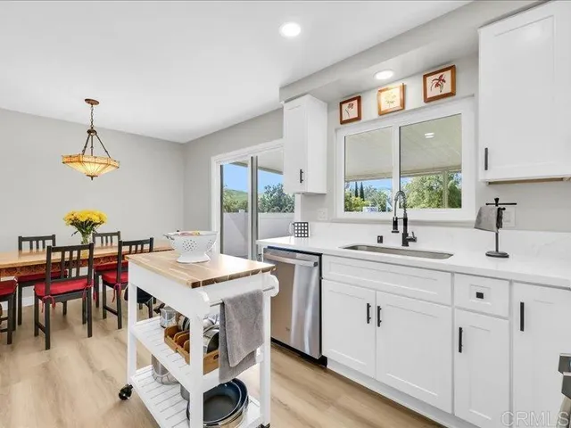 $915,000 | 15718 Aqueduct Lane, Chino Hills, CA 91709