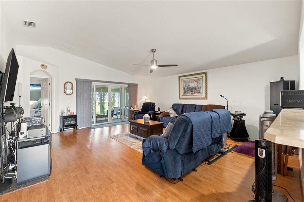 15819 Southwest 13th Circle Ocala, FL 34473 - Photo 13 of 34 a living room with furniture